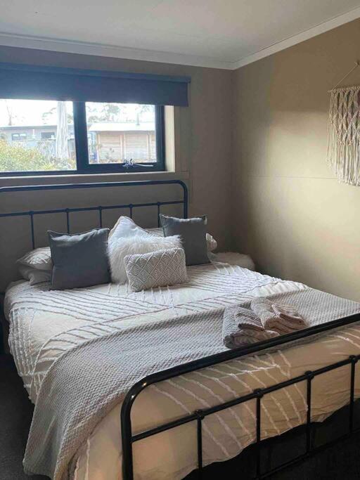 Great Lakes Wilderness Three Bedroom Home Miena ภายนอก รูปภาพ